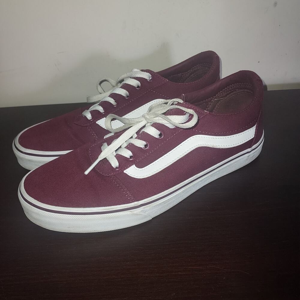 Vans Women's Sneakers 11M Ward Canvas Lace Up Low Top Skateboarding Burgundy